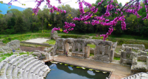 UNESCO: Shqipëria të shmangë me çdo kusht menaxhimin e fragmentarizuar të Butrintit unesco:-shqiperia-te-shmange-me-cdo-kusht-menaxhimin-e-fragmentarizuar-te-butrintit