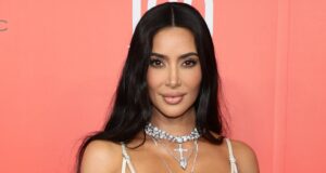 Kim Kardashian flet për sëmundjen e rrallë të djalit të saj kim-kardashian-flet-per-semundjen-e-rralle-te-djalit-te-saj