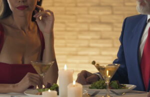 Pasuria i bën njerëzit egoistë pasuria-i-ben-njerezit-egoiste