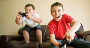 Fëmijët bëhen agresivë për shkak të videolojërave femijet-behen-agresive-per-shkak-te-videolojerave