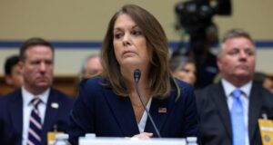 Kongresi amerikan kërkon në mënyrë bipartizane dorëheqjen e shefes së Shërbimeve Sekrete kongresi-amerikan-kerkon-ne-menyre-bipartizane-doreheqjen-e-shefes-se-sherbimeve-sekrete