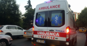 Bie aksedantalisht nga kati i dytë i banesës, ndërron jetë i mituri në Bathore bie-aksedantalisht-nga-kati-i-dyte-i-baneses,-nderron-jete-i-mituri-ne-bathore