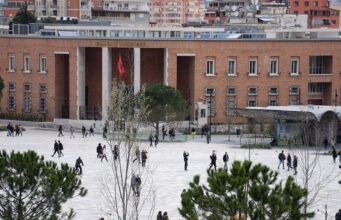 Bankat ulin raportin e kredive me probleme në vitin 2023, tregon raporti i Bankës së Shqipërisë bankat-ulin-raportin-e-kredive-me-probleme-ne-vitin-2023,-tregon-raporti-i-bankes-se-shqiperise