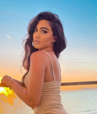 Melinda Ademi reagon ashpër ndaj DJ në koncert, video bëhet virale melinda-ademi-reagon-ashper-ndaj-dj-ne-koncert,-video-behet-virale