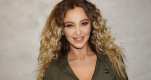 Tuna shfaqet në bikini, ngacmon imagjinatën tuna-shfaqet-ne-bikini,-ngacmon-imagjinaten