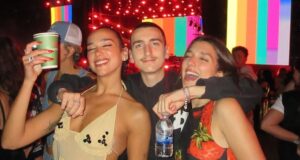 Përfundimi i “Sunny Hill“, Dua Lipa: Faleminderit që erdhët për t’u bashkuar, jemi shumë mirënjohës perfundimi-i-“sunny-hill“,-dua-lipa:-faleminderit-qe-erdhet-per-t’u-bashkuar,-jemi-shume-mirenjohes