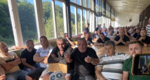 Minatorët: I duam pagat – shtëpitë na kanë mbetur pa bukë minatoret:-i-duam-pagat-–-shtepite-na-kane-mbetur-pa-buke