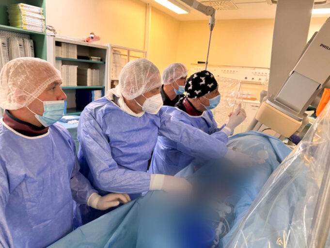 per-here-te-pare-ne-kardiologji,-kryhet-nje-rast-me-defekt-ne-murin-qe-ndan-dy-atriumet-e-zemres