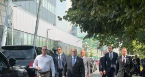 Hovenier pas takimit me Kurtin: QUINT-i dhe NATO nuk e mbështesin hapjen e Urës së Ibrit hovenier-pas-takimit-me-kurtin:-quint-i-dhe-nato-nuk-e-mbeshtesin-hapjen-e-ures-se-ibrit