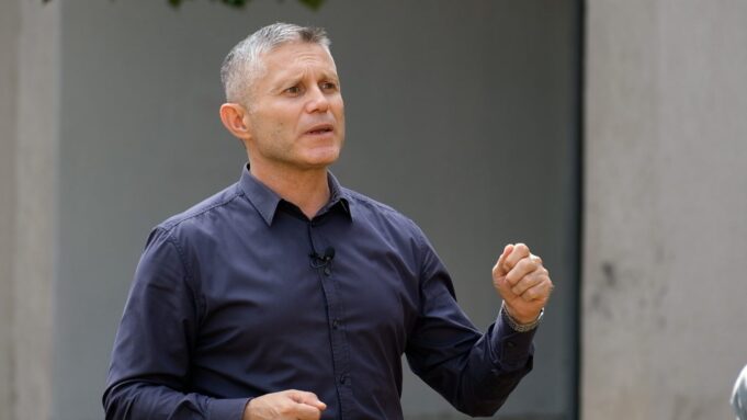 ura-ibrit,-ish-kryeinspektori-i-aki-se:-s’e-besoj-qe-kurti-do-vendos-per-konfrontim-mes-policise-dhe-kfor-it