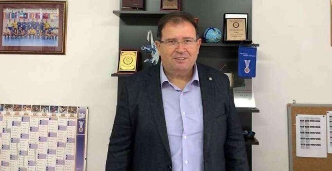 nderroi-jete-izet-gjinovci,-simbol-i-hendbollit-kosovar