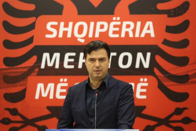 basha:-demokratet-dhe-qytetaret-e-himares-jane-viktime-e-pazarit-rama-berisha