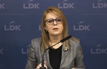 Bajrami e quan gjuhë të dështimit fjalimin e Kurtit para mërgimtarëve – “Përgjegjës që ia humbi vendit katër vite” bajrami-e-quan-gjuhe-te-deshtimit-fjalimin-e-kurtit-para-mergimtareve-–-“pergjegjes-qe-ia-humbi-vendit-kater-vite”