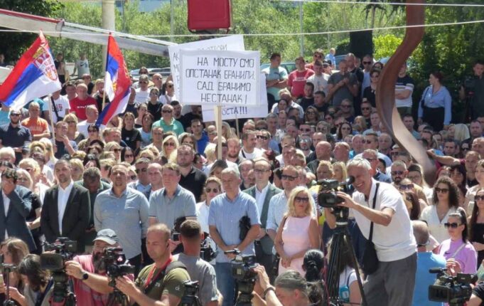 pa-incidente-perfundon-protesta-e-serbeve-kunder-hapjes-se-ures-se-ibrit