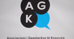 AGK: Foto-montazhe të rrezikshme me fotografi të gazetarëve dhe mediave agk:-foto-montazhe-te-rrezikshme-me-fotografi-te-gazetareve-dhe-mediave