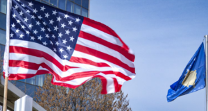 Ambasada e SHBA-së i bën jehonë deklaratës së DASH-it: Kurti t’i kthehet bashkëpunimit ambasada-e-shba-se-i-ben-jehone-deklarates-se-dash-it:-kurti-t’i-kthehet-bashkepunimit