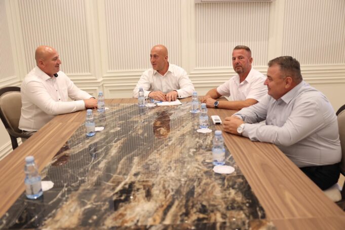 haradinaj:-aak-ja-eshte-e-hapur-per-bashkatdhetaret-dhe-e-gatshme-per-te-qene-ne-mbeshtetje-te-tyre