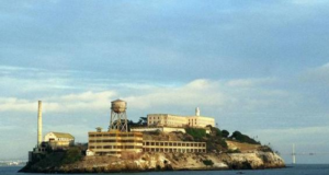Historia e Alcatrazit, burgu nga i cili është e pamundur të arratisesh: Al Capone, Ornitologu dhe misteri i arratisjes së vitit 1962 historia-e-alcatrazit,-burgu-nga-i-cili-eshte-e-pamundur-te-arratisesh:-al-capone,-ornitologu-dhe-misteri-i-arratisjes-se-vitit-1962