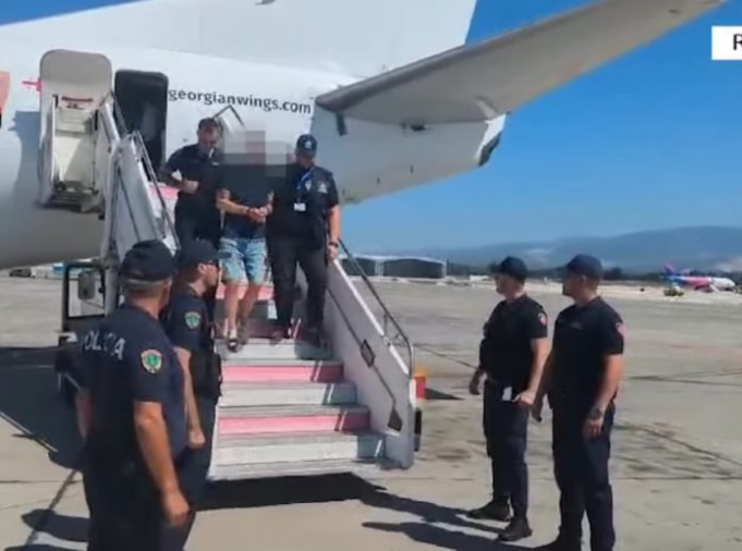 grabiten-140-mije-euro-ne-nje-pike-kembimi-valutor-ne-shkoder,-ekstradohet-nje-prej-autoreve