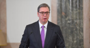 Vuçiç pretendon se Ura e Ibrit do të “hapet dhunshëm” më 14 ose 15 gusht vucic-pretendon-se-ura-e-ibrit-do-te-“hapet-dhunshem”-me-14-ose-15-gusht