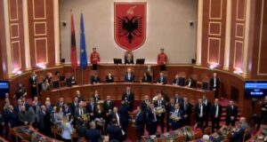 Gjoba “të majme” për deputetët që munguan në Kuvendin e Shqipërisë gjatë korrikut gjoba-“te-majme”-per-deputetet-qe-munguan-ne-kuvendin-e-shqiperise-gjate-korrikut