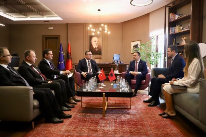 hoxha:-turqia,-partner-kryesor-ne-fushen-e-sigurise