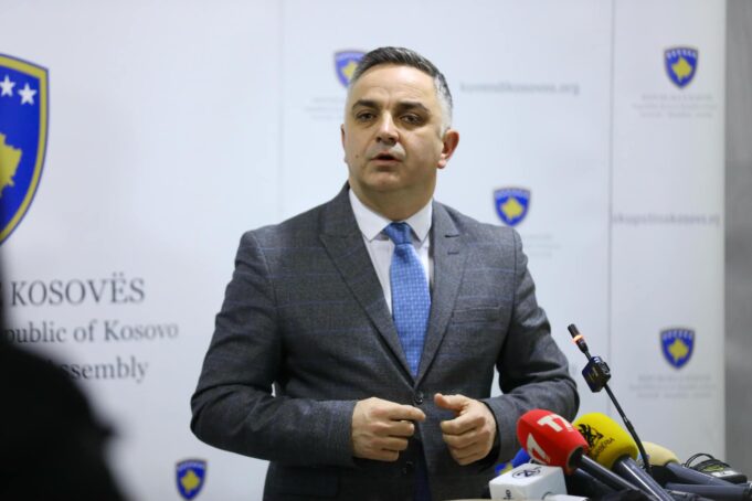 tahiri:-kurti-mashtrues-i-sofistikuar,-deshiron-te-mos-diskutohet-per-deshtimet-e-tij