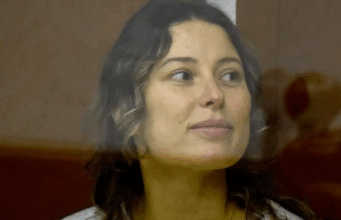 Një amerikano-ruse dënohet me 12 vjet burg për një dhurim bamirësie prej 51 dollarësh nje-amerikano-ruse-denohet-me-12-vjet-burg-per-nje-dhurim-bamiresie-prej-51-dollaresh