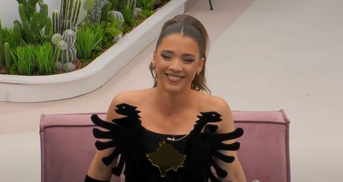 na-habiti-–-shqipja-poston-kete-foto!