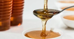 Niseni mëngjesin shëndetshëm me një lugë mjaltë niseni-mengjesin-shendetshem-me-nje-luge-mjalte