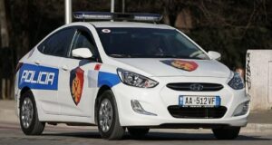 Vdes një njëvjeçar në Vlorë, dyshohet se u mbyt me ushqim vdes-nje-njevjecar-ne-vlore,-dyshohet-se-u-mbyt-me-ushqim