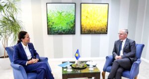 Bislimi mirëpriti shefen e zyrës së UNICEF-it në Kosovë, biseduan mbi potencialin zhvillimor të vendit bislimi-mirepriti-shefen-e-zyres-se-unicef-it-ne-kosove,-biseduan-mbi-potencialin-zhvillimor-te-vendit