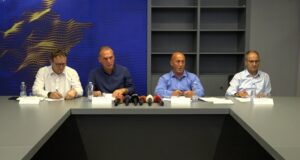 Haradinaj për veprimet e Kurtit në veri: S’e ka falë nëna trim, mundohet ta fshehë deficitin patriotik haradinaj-per-veprimet-e-kurtit-ne-veri:-s’e-ka-fale-nena-trim,-mundohet-ta-fshehe-deficitin-patriotik