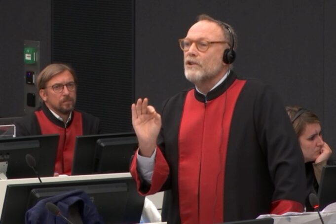 ben-emmerson-s’do-te-jete-me-avokat-i-kadri-veselit