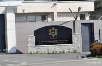 Shefi i CIA-s hyn për takime në AKI shefi-i-cia-s-hyn-per-takime-ne-aki