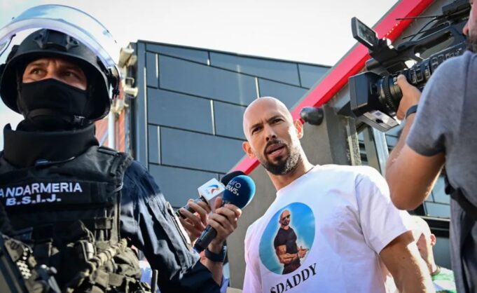 andrew-tate-vendoset-serish-nen-arrest-shtepie,-pas-akuzave-te-reja-per-trafikim-te-miturish