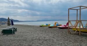 Vdes një 79-vjeçar në Durrës derisa ishte duke u larë në det vdes-nje-79-vjecar-ne-durres-derisa-ishte-duke-u-lare-ne-det