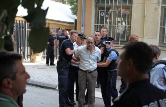 “Analiza” e Ramabajës: Vizita e Burnsit i jep fund “animit të hapur elektoral” të Hovenierit “analiza”-e-ramabajes:-vizita-e-burnsit-i-jep-fund-“animit-te-hapur-elektoral”-te-hovenierit