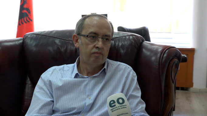 hoti:-prezenca-e-svecles-ne-trepce-me-truprojat,-veprim-qe-turperon-gjithe-qeverine-e-ne-vecanti-rizvanollin