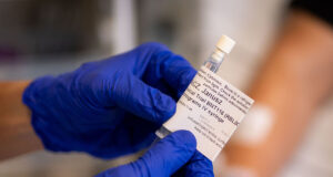 Në 7 vende nis testimi i vaksinës së parë në botë mRNA kundër kancerit të mushkërive ne-7-vende-nis-testimi-i-vaksines-se-pare-ne-bote-mrna-kunder-kancerit-te-mushkerive