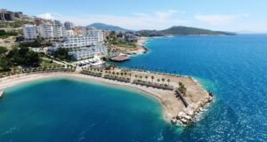 Simon Calder, gazetar i BBC: Shqipëria ‘ylli i këtij viti’ në turizëm simon-calder,-gazetar-i-bbc:-shqiperia-‘ylli-i-ketij-viti’-ne-turizem