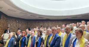 Ceremoni për Ditën Kombëtare të Ukrainës, Rohde: Edhe pse s’e ka njohur si shtet, Kosova e ka ndjerë dhimbjen e tyre ceremoni-per-diten-kombetare-te-ukraines,-rohde:-edhe-pse-s’e-ka-njohur-si-shtet,-kosova-e-ka-ndjere-dhimbjen-e-tyre