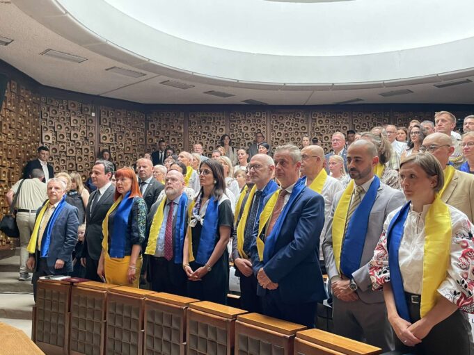 ceremoni-per-diten-kombetare-te-ukraines,-rohde:-edhe-pse-s’e-ka-njohur-si-shtet,-kosova-e-ka-ndjere-dhimbjen-e-tyre