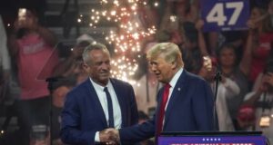 Trump shton Robert Kennedy dhe Gabbard në ekipin e tranzicionit trump-shton-robert-kennedy-dhe-gabbard-ne-ekipin-e-tranzicionit