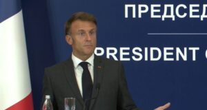 Macron i quan “sinjale jo të mira” lëvizjet e njëanshme të Kosovës në Veri – përmend edhe Asociacionin macron-i-quan-“sinjale-jo-te-mira”-levizjet-e-njeanshme-te-kosoves-ne-veri-–-permend-edhe-asociacionin