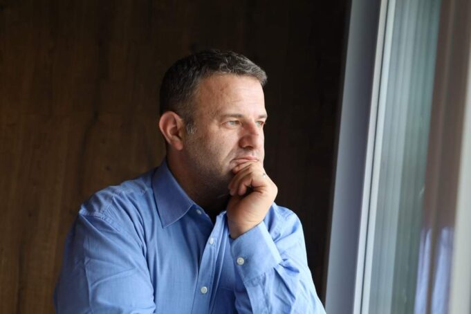 ky-eshte-mesazhi-me-shqetesues-i-shba-se-transmetuar-qeverise-kurti