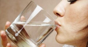 Helmimi me ushqim, çfarë duhet të bëni për t’u shëruar helmimi-me-ushqim,-cfare-duhet-te-beni-per-t’u-sheruar