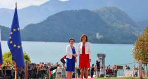 Gërvalla pritet nga Fajon në Bled para pjesëmarrjes në forum gervalla-pritet-nga-fajon-ne-bled-para-pjesemarrjes-ne-forum