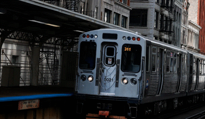 te-shtena-arme-ne-nje-tren-ne-chicago,-regjistrohen-4-viktima