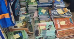 Sekuestrohen rreth 3 mijë libra shkollorë, dyshohet se ishin prodhuar pa të drejtë autoriale sekuestrohen-rreth-3-mije-libra-shkollore,-dyshohet-se-ishin-prodhuar-pa-te-drejte-autoriale